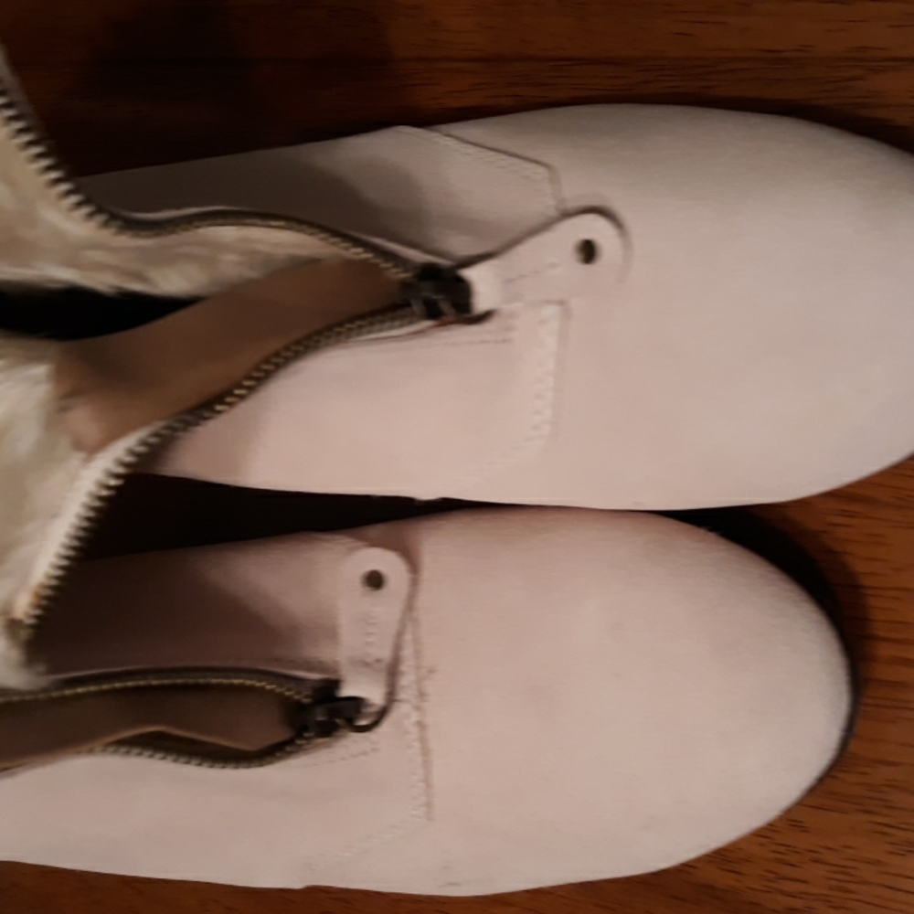 Boots - Picture 6 of 6